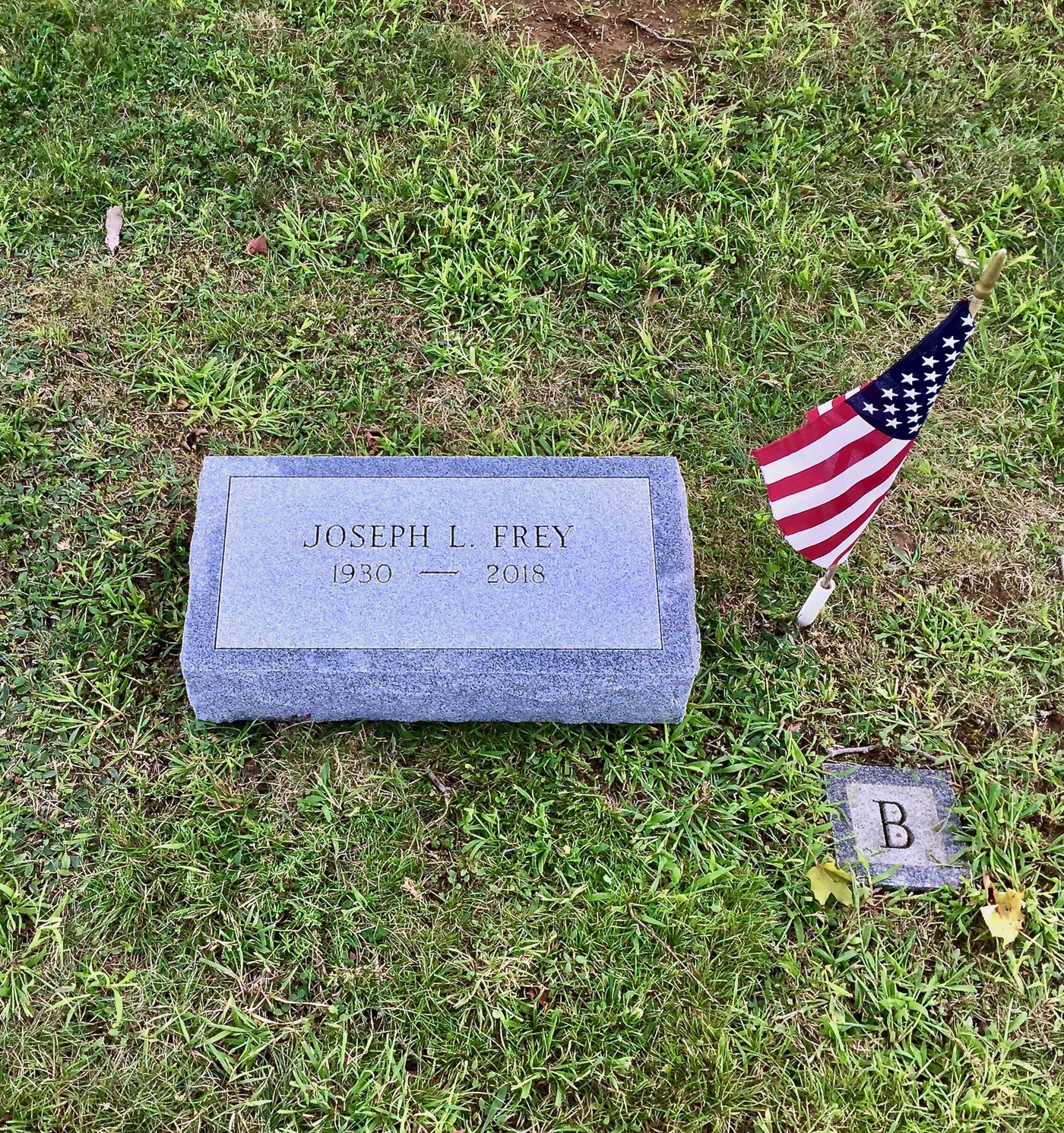 flat stone grave marker by Monroe Monuments