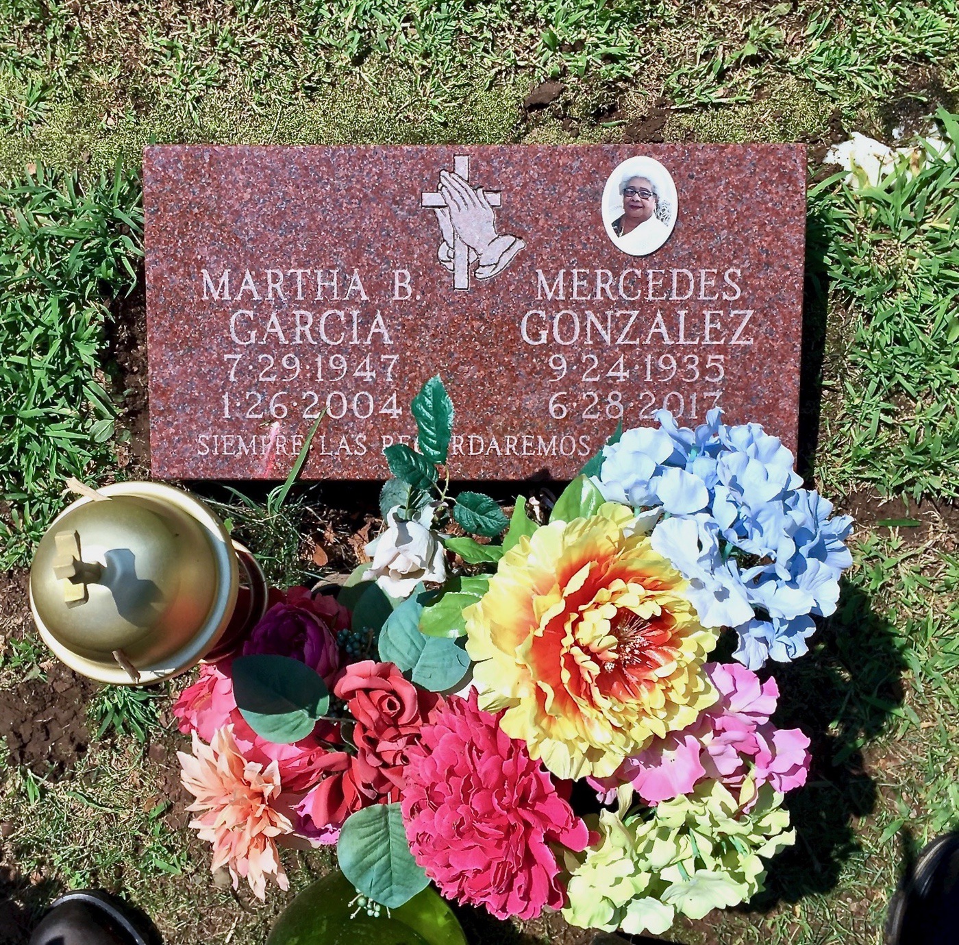 flat stone grave marker by Monroe Monuments in Northern New Jersey — example 5